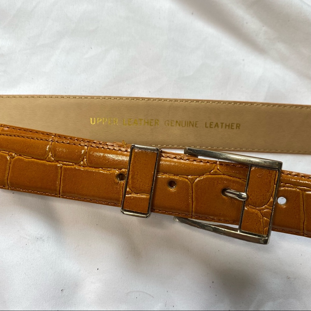 Tan leather belt size small